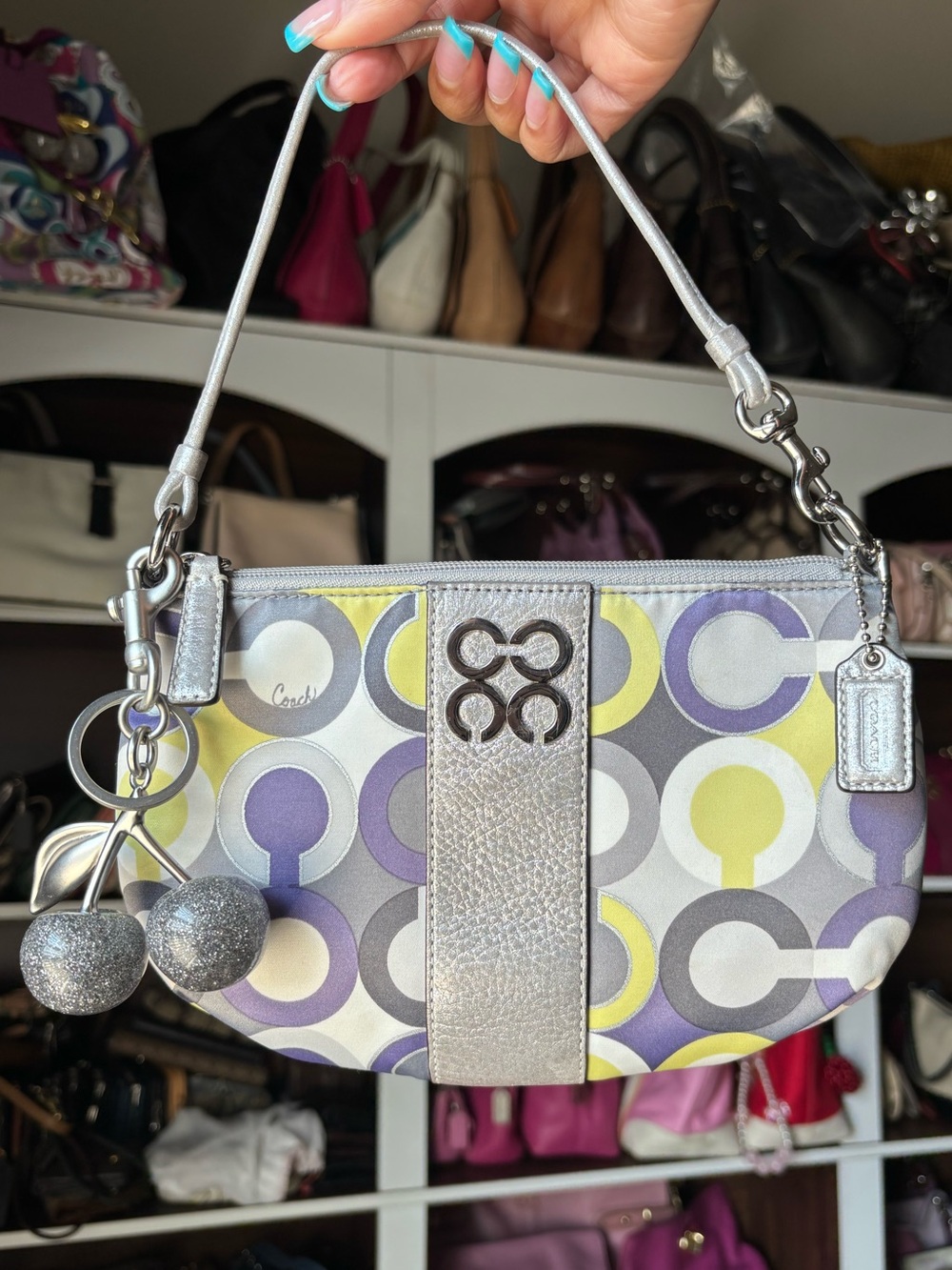 ✨💜🩶COACH Julia Op Art Scarf Print Large Wristlet Mini Bag🩶💜✨